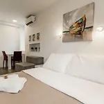 King\'S Street Apartments